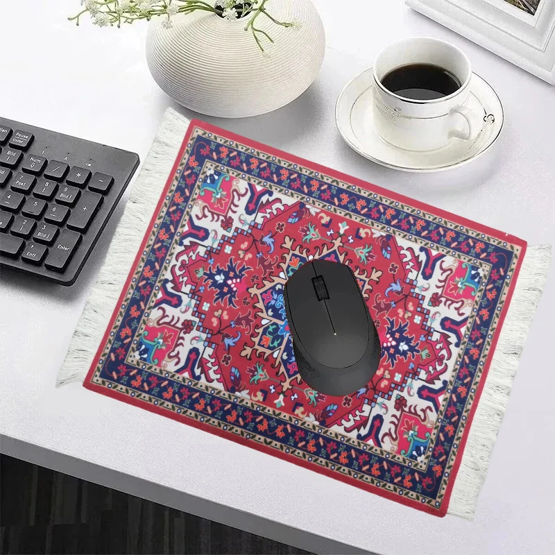 سجادة صغيرة منسوجة على الطراز  - مراجعة Gaming Keyboard Mini وسعره